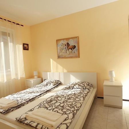 Raya Maisonette Σόφια Δωμάτιο φωτογραφία